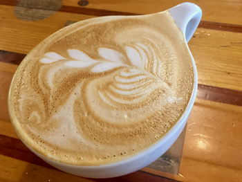 latte with 2 shots of espresso